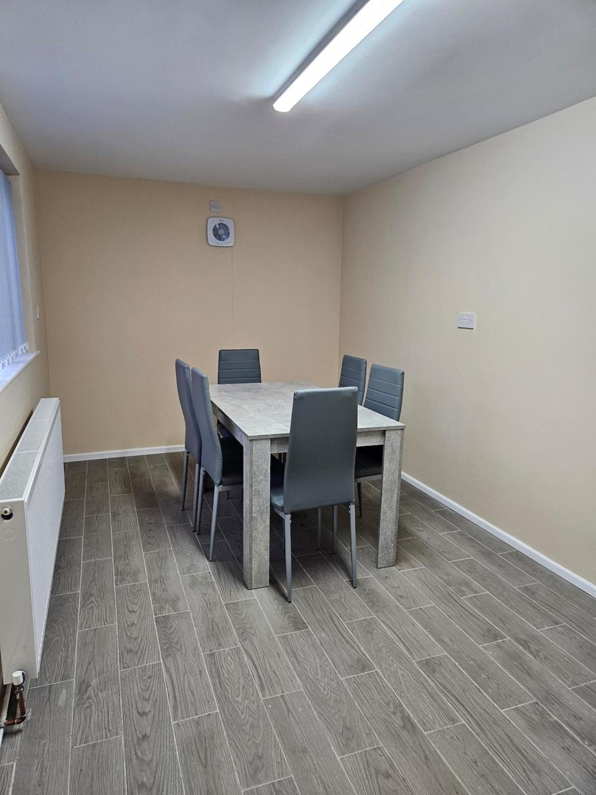 Clover Crest - 2-Bedroom House بورتون أُنذ ووتر المظهر الخارجي الصورة